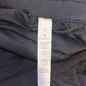 Lululemon size 6 running shorts